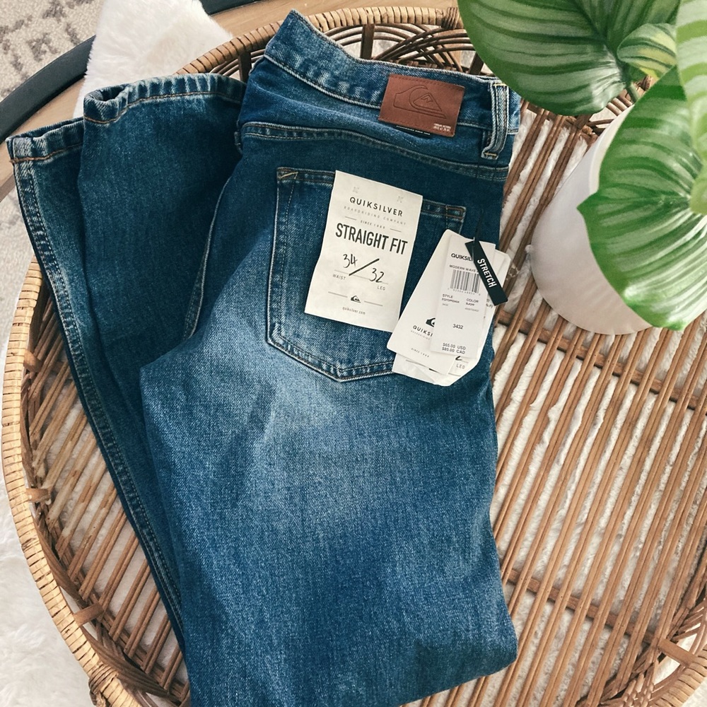 Quicksilver straight fit 34/32 Jeans NWT